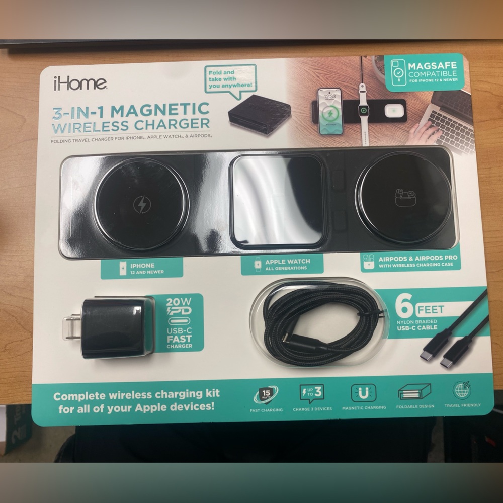 iHome Black Magnetic Wireless Charging Station